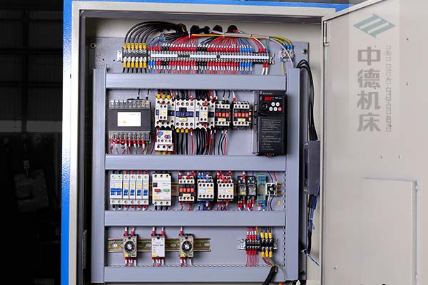 ZDS-2032采用正品電氣元件,裝有變頻驅(qū)動,控制精確,穩(wěn)定耐用壽命長.jpg ZDS-2032采用正品電氣元件,裝有變頻驅(qū)動,控制精確,穩(wěn)定耐用壽命長.jpg